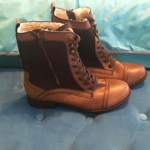 RESORT Boots *Brown *Wool lined *8.5
